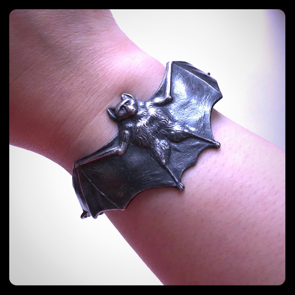 Eyescream Jewelry Bat bracelet